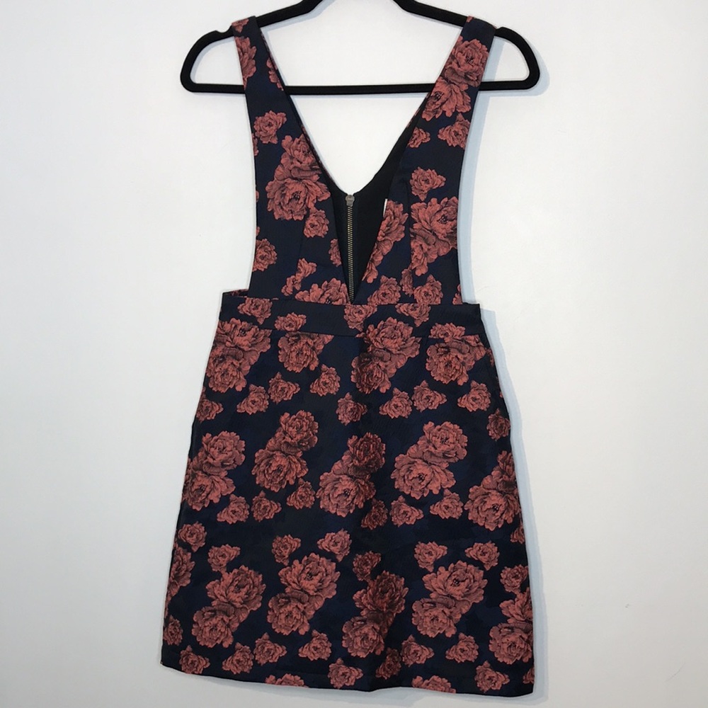 Frank & Oak floral brocade jacquard pinafore dress - Picture 2 of 12